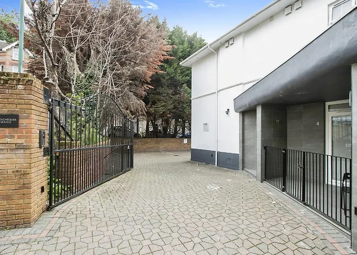 Charming Studio Flat In A Central Location